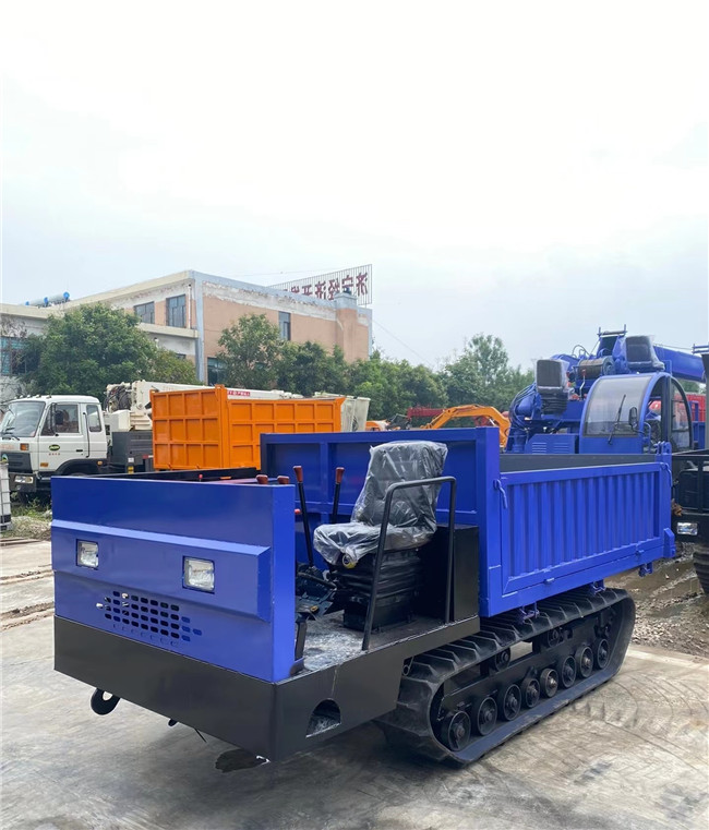 小型履带运输车